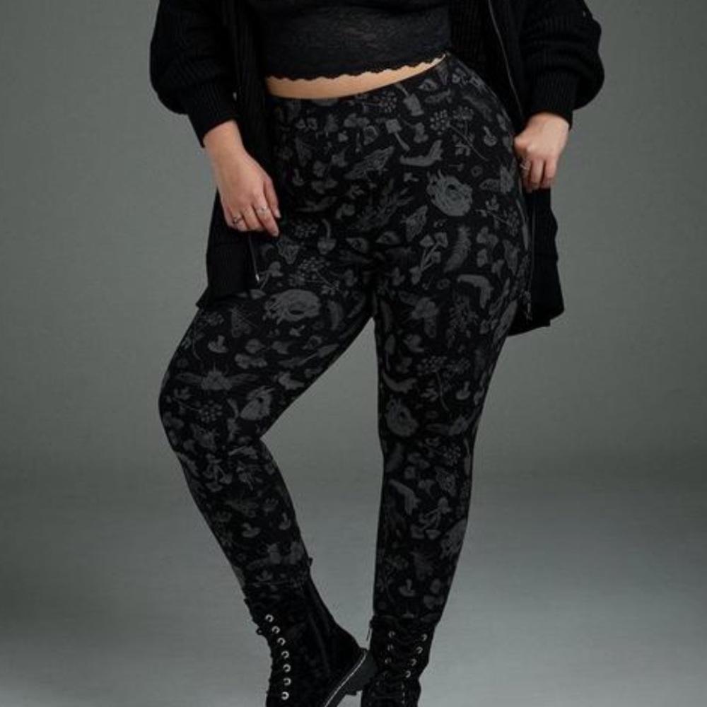 Goth Nightfall Reincarnate legging
